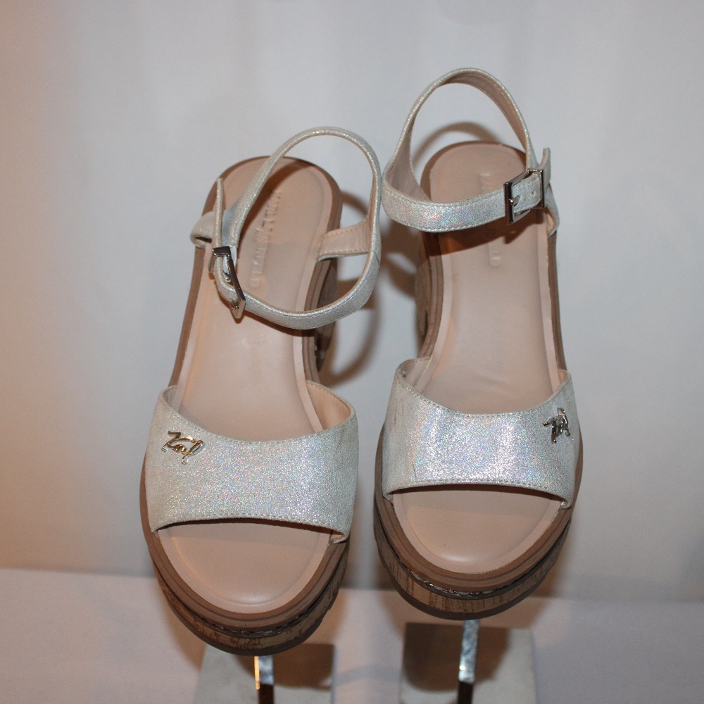 Karl Lagerfeld NWOT Wedges